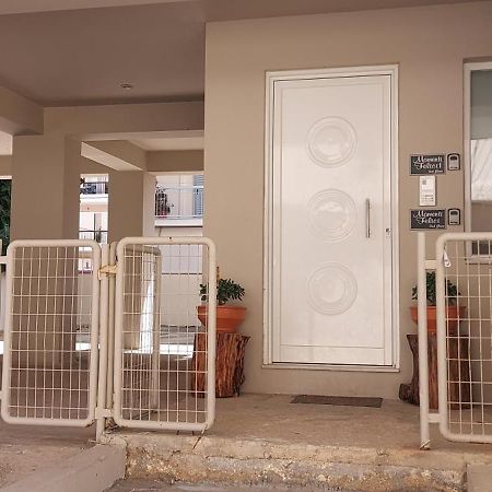 Momenti Felici Apartment Artemida  Exterior photo